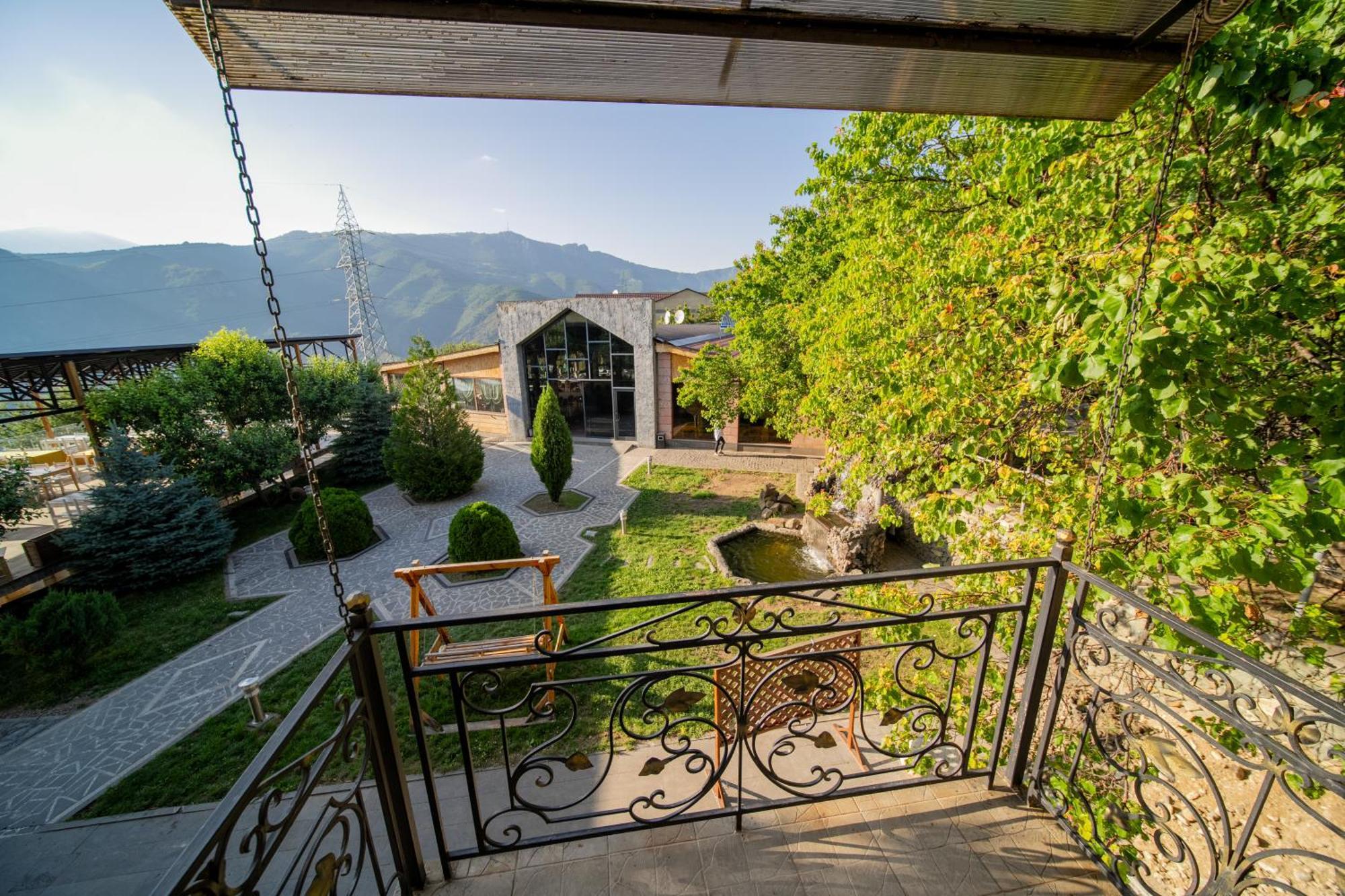 Kefilyan Family Hotel Sanain Eksteriør bilde