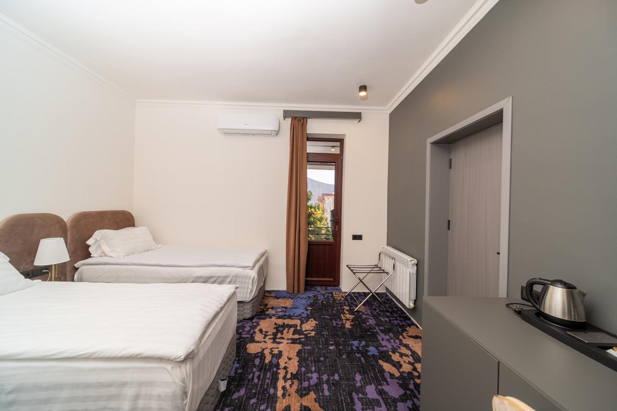 Kefilyan Family Hotel Sanain Eksteriør bilde